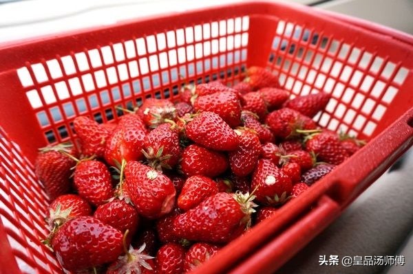 天然草莓果酱怎么弄,草莓罐头可以做草莓果酱吗