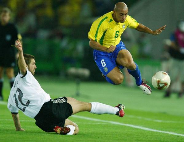 c罗小罗内马尔,皮尔洛谈梅西和c罗