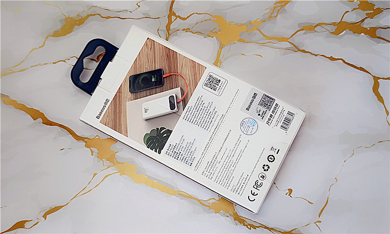 倍思无线快充电源评测,倍思布洛克带线数显快充移动电源