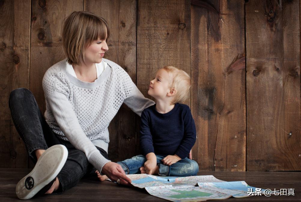 熊孩子用密码锁锁住妈妈的脖子,熊孩子妈妈被儿子用密码锁锁喉