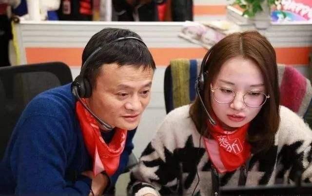 做淘宝客服兼职工资多少,做淘宝客服还属于应届生吗