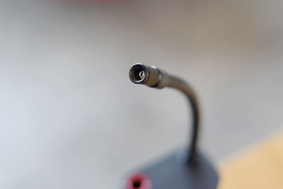 小米发布会前夕神秘机型遭曝光,小米首款车型曝出