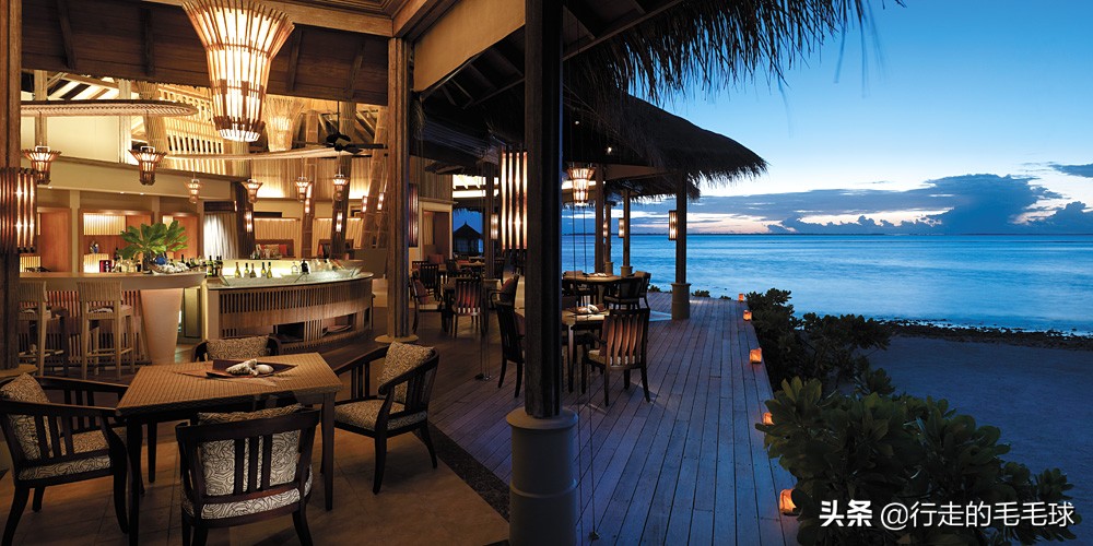 大海高尔夫球场,大海中央的球场