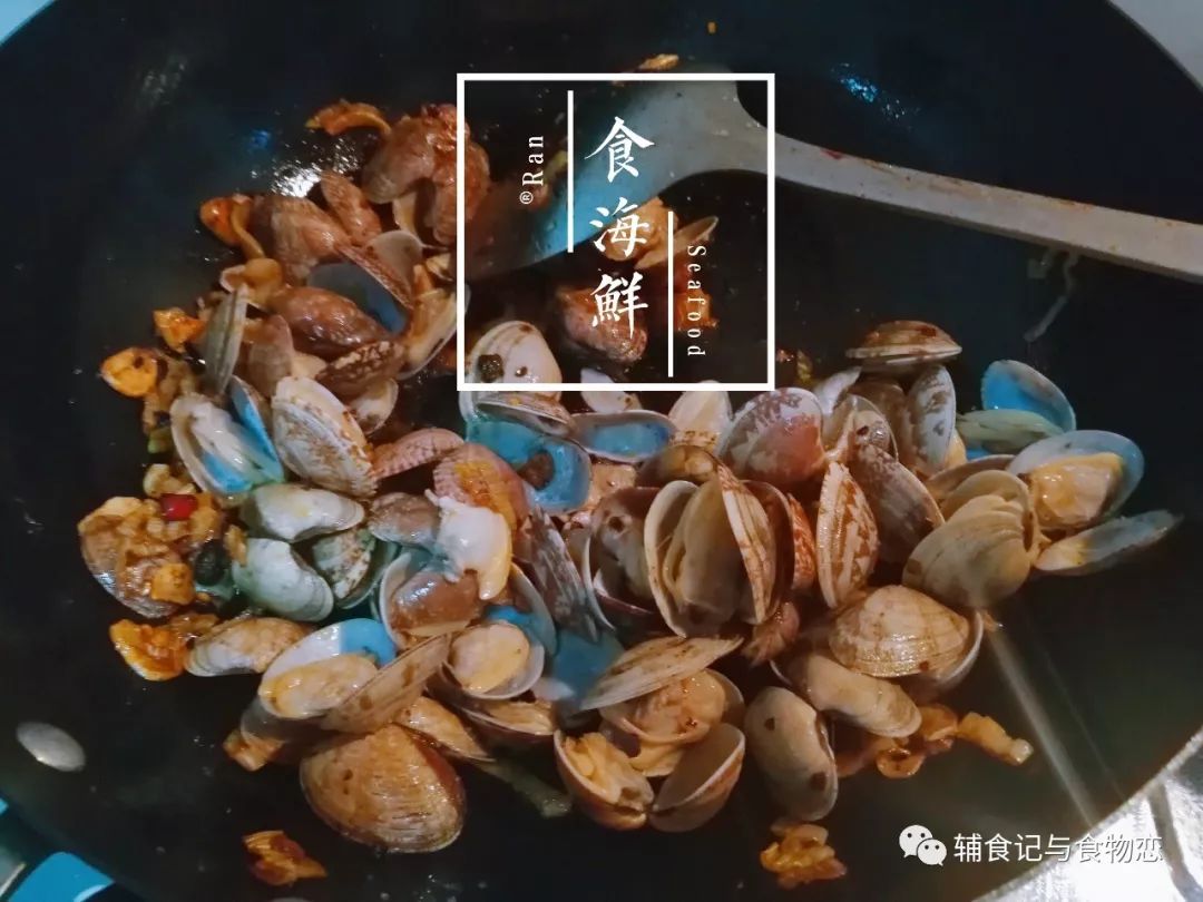 【食物恋】辣炒花蛤——手把手教你处理贝类，再也不会吃到沙子了