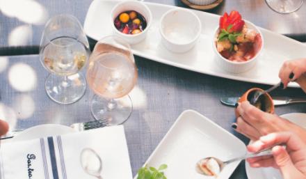 朋友圈营销引流十大技巧,靠朋友圈赚5000万