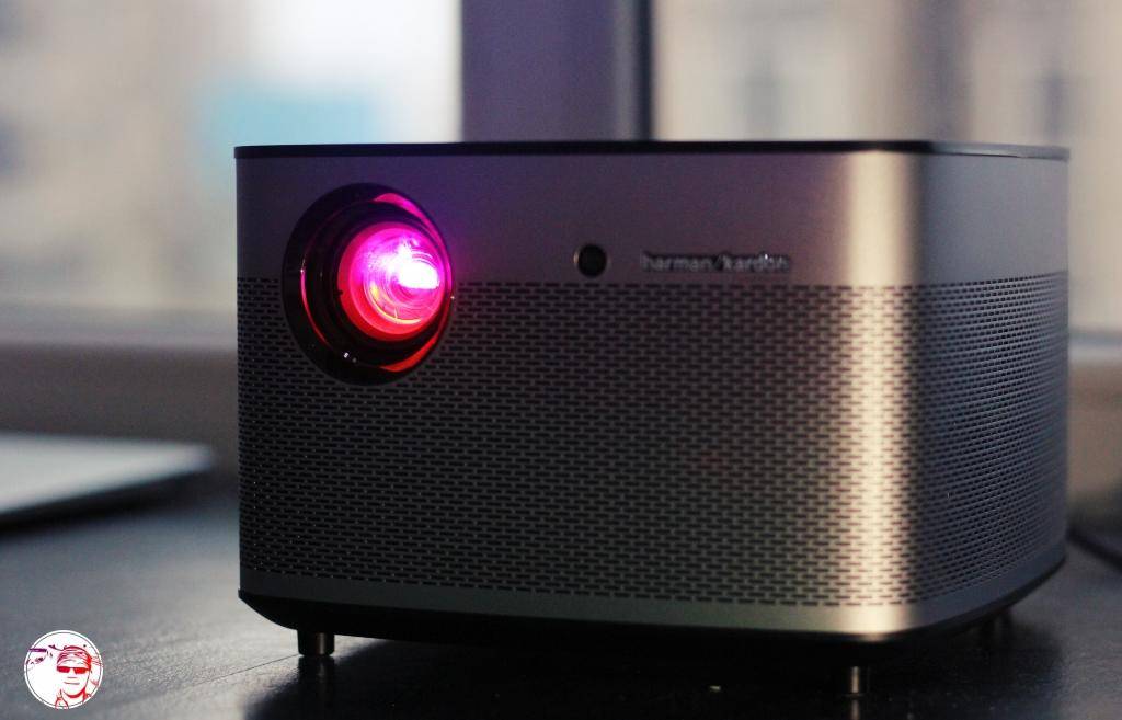 投影仪看电影就是噱头,液晶电视和投影仪看电影哪个好