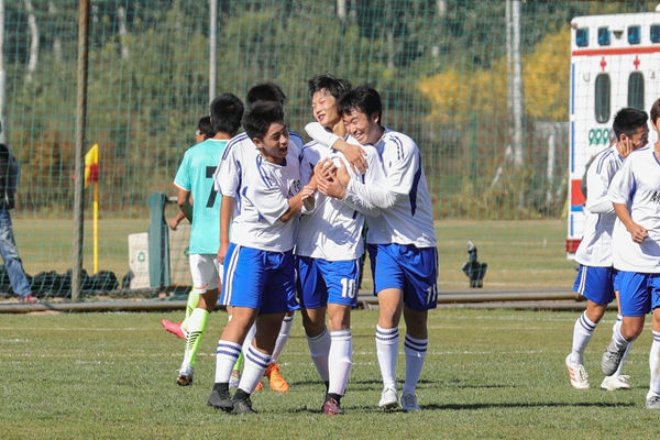 以梦为马歌唱比赛,以梦为马校园合唱视频