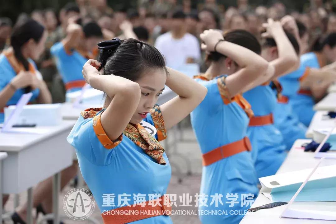 Hello小萌新:学长学姐亲身示范，这本“学生职业形象教科书”请熟读