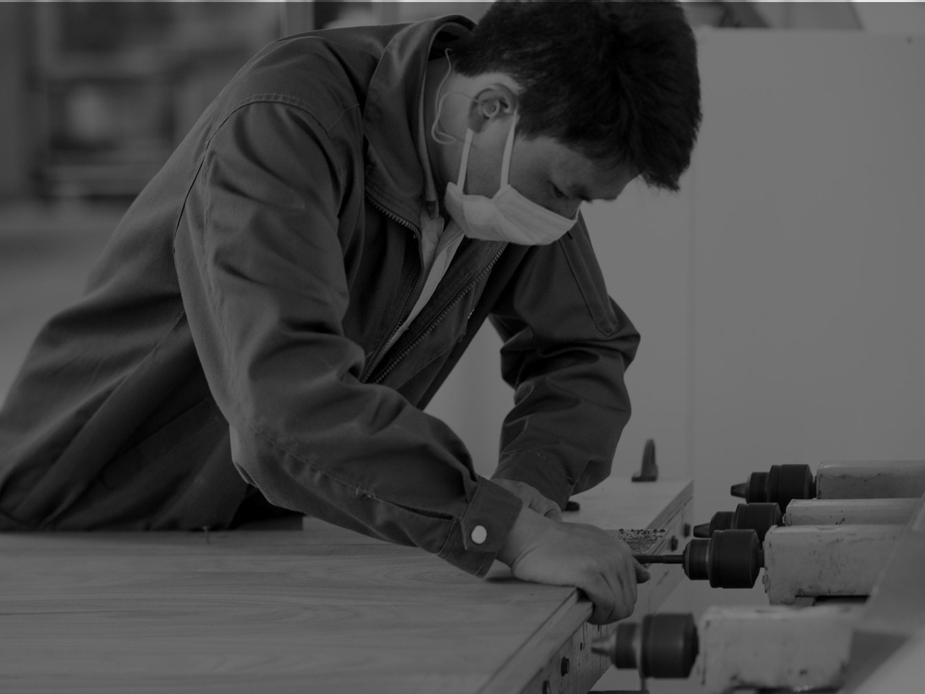 颗粒板多层板哪个结实,实木多层板与颗粒板价格差多少