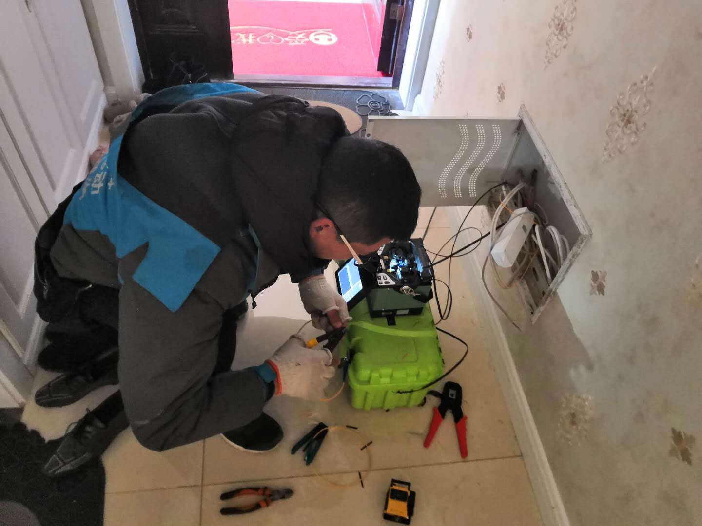 初心的坚守——走进南通移动宽带装维“金牌小哥”的一天