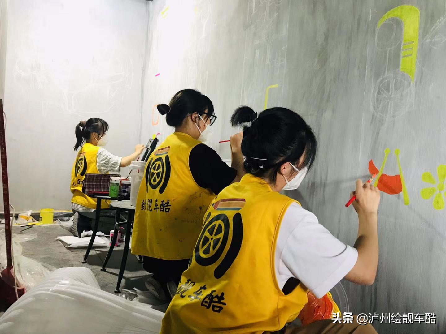 车位涂鸦材料及流程,车位涂鸦怎么收费