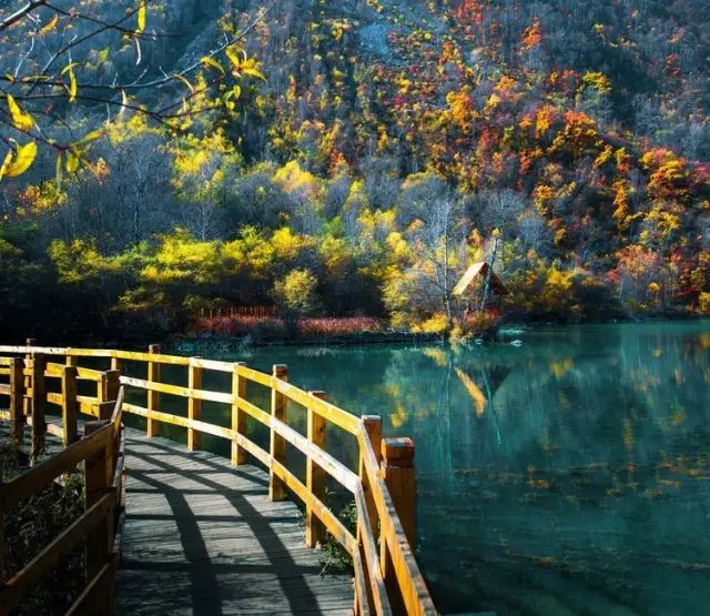 比九寨沟还漂亮的景点,比四川九寨沟更美的地方