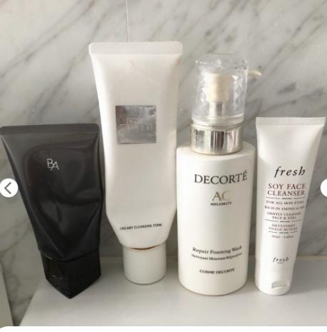 护肤自黑,干皮长闭口痘痘怎么护肤好得快