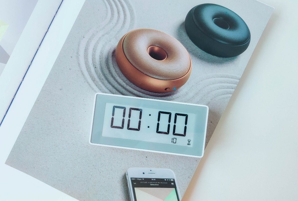 智能温湿度时钟,自动授时时钟式温湿度计