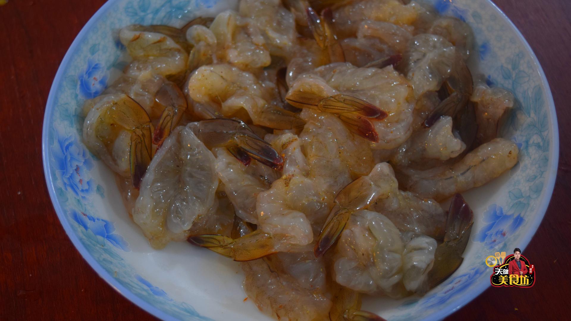 怎么做的大虾入味小朋友爱吃,大虾这吃法才叫爽做法简单易学
