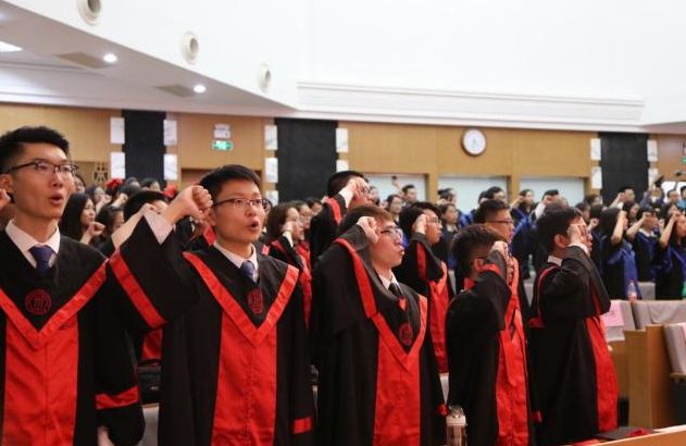 211博士毕业后的出路,博士毕业为什么都去高校工资低