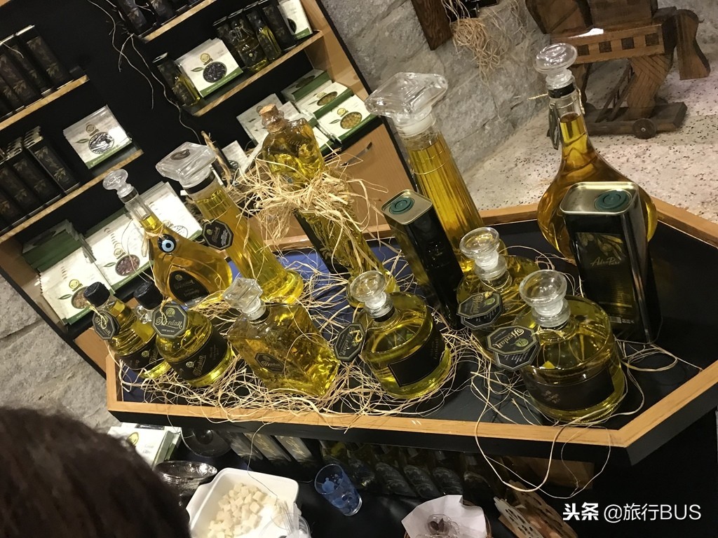 「土耳其」必买伴手礼（蓝眼睛、玫瑰精油、香料等……