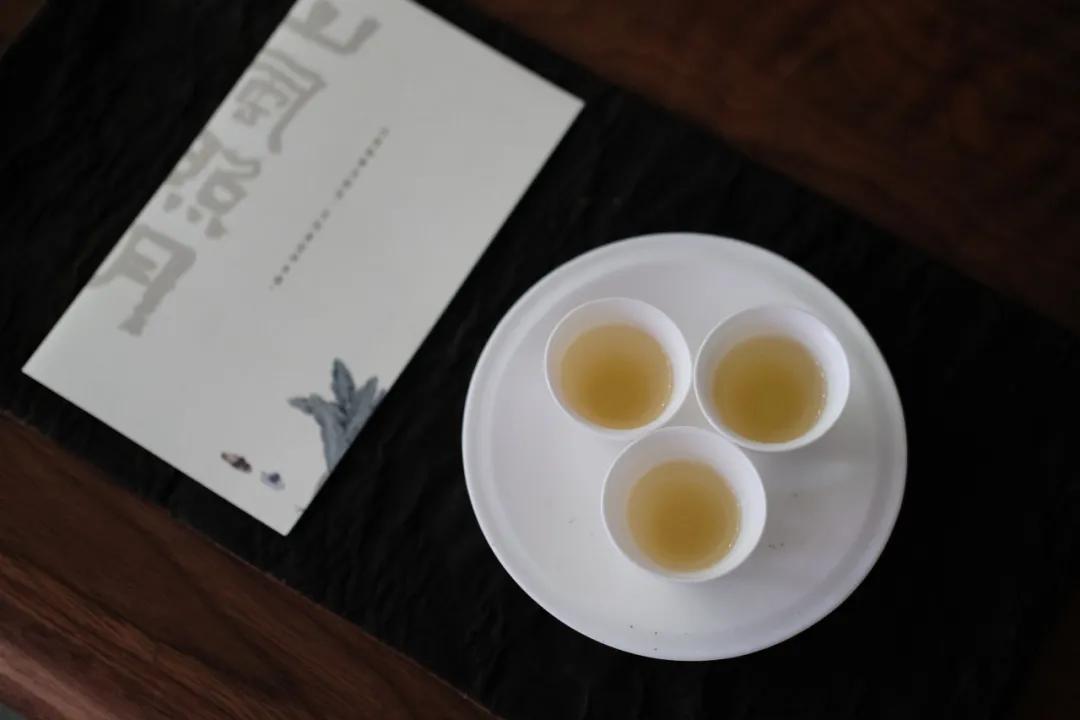 乌龙茶一般什么味的好喝,品尝一款好的乌龙茶