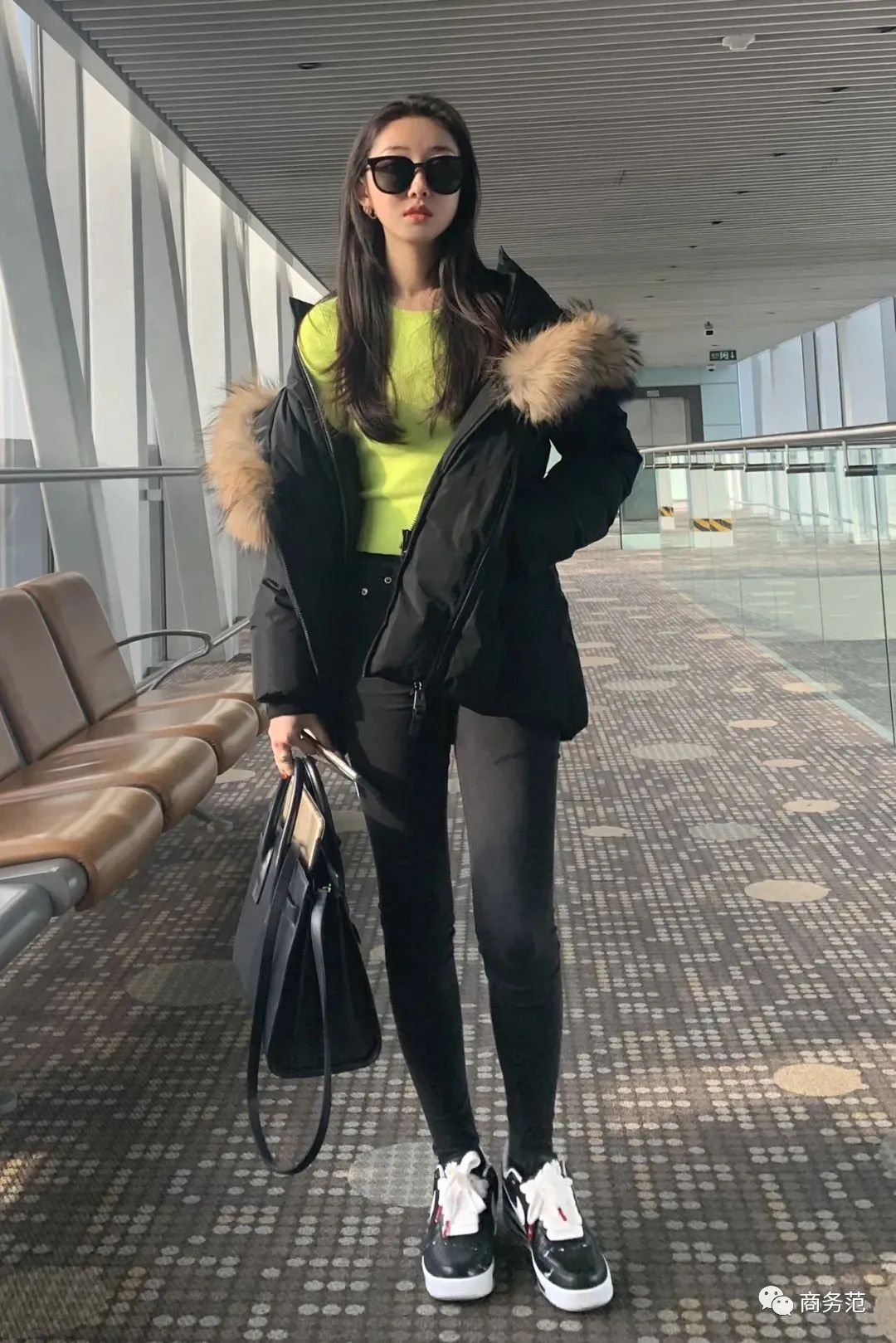 推荐几款最好看的羽绒服,冬天比较暖和的平价羽绒服品牌