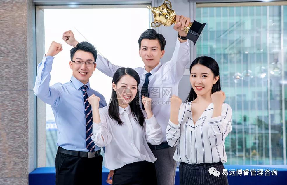 表扬表现好的员工通知,表扬评价员工