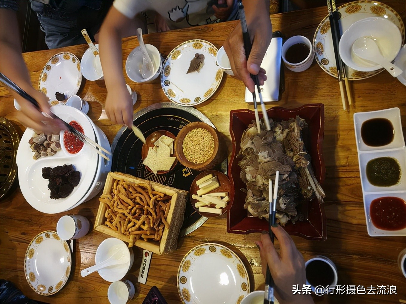 南北疆30天自驾深度游攻略,西行新疆