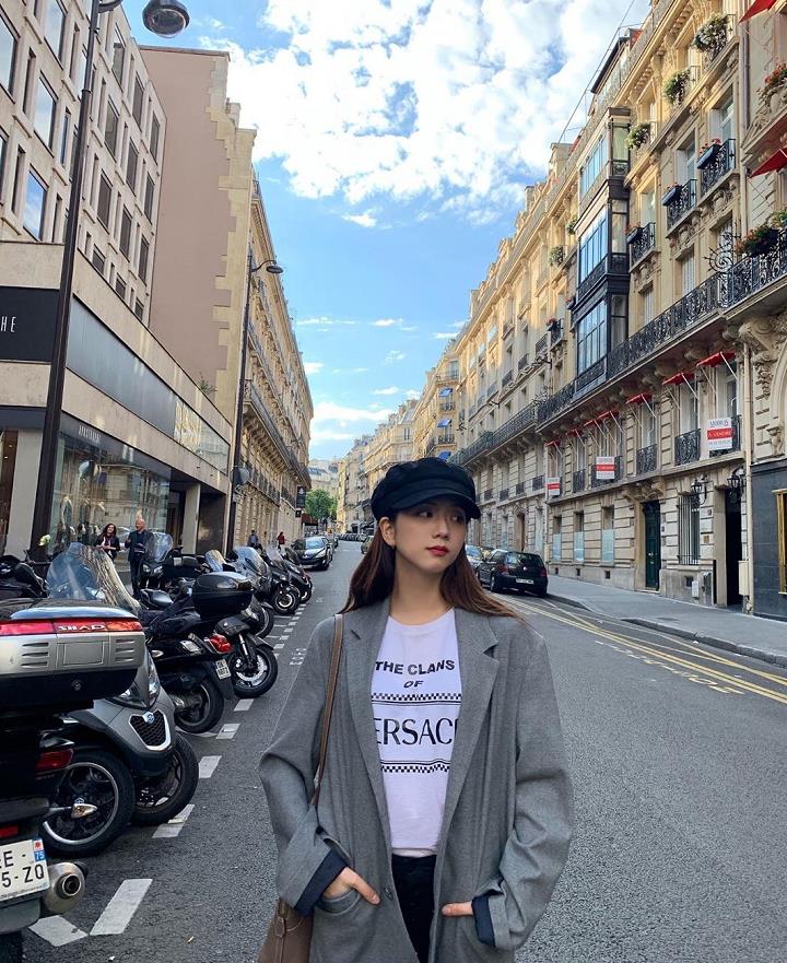 短上衣搭配阔腿裤小姐姐,短上衣高腰阔腿裤