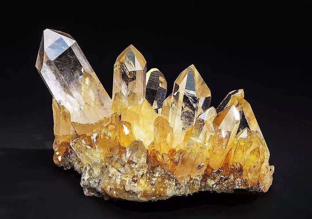 水晶鉴别最简单方法,战汉水晶鉴别方法