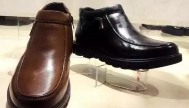 皮鞋修补鞋底开胶技巧,皮鞋鞋底开胶修复多少钱
