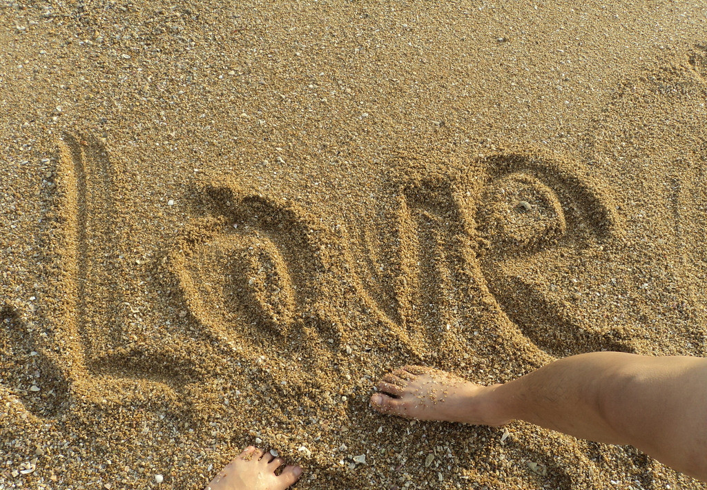 当女人对爱情绝望怎么办,女生把感情作没了如何挽回