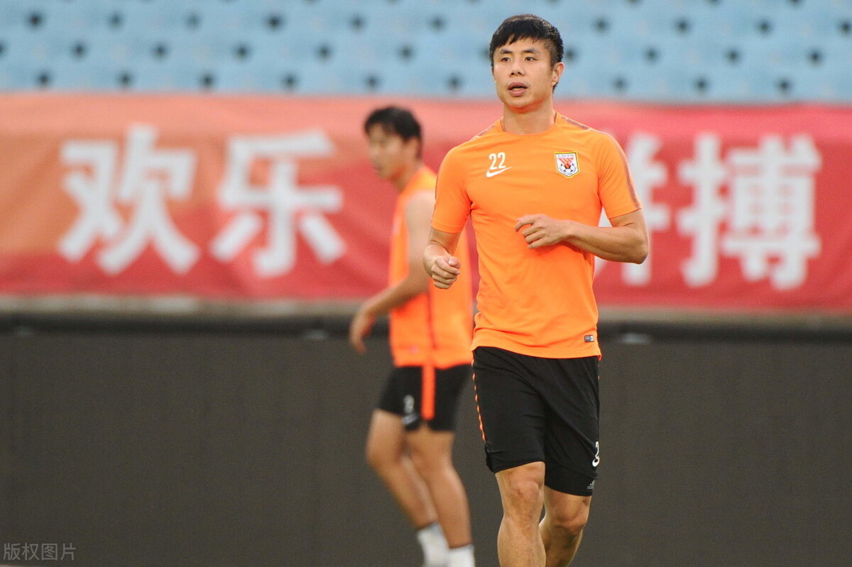 蒿俊闵是否离开鲁能,曝泰山队蒿俊闵伤情