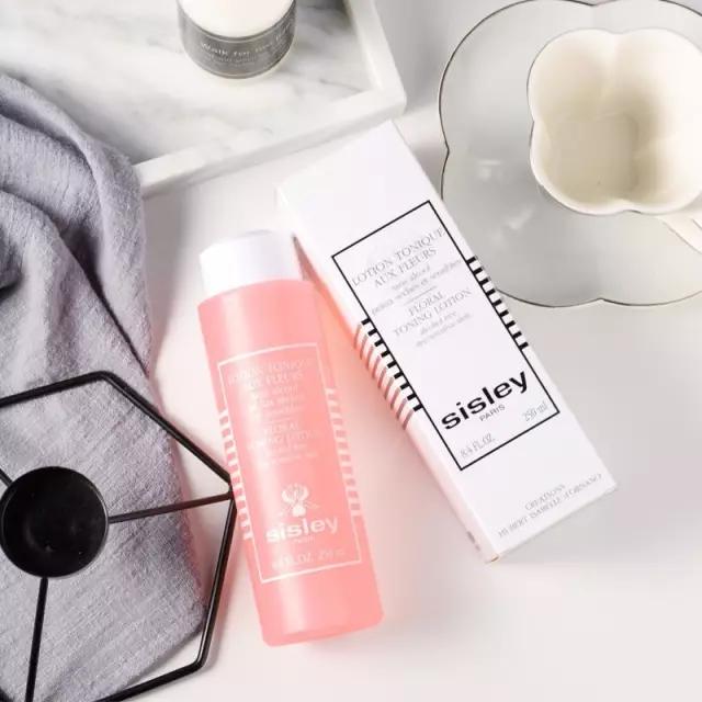 干皮巨补水的爽肤水推荐,干皮适合的好用爽肤水推荐