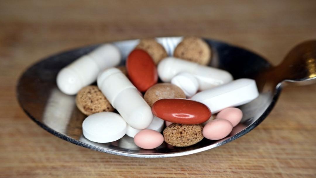 家人中风偏瘫恢复前后,父亲中风住院治疗方法