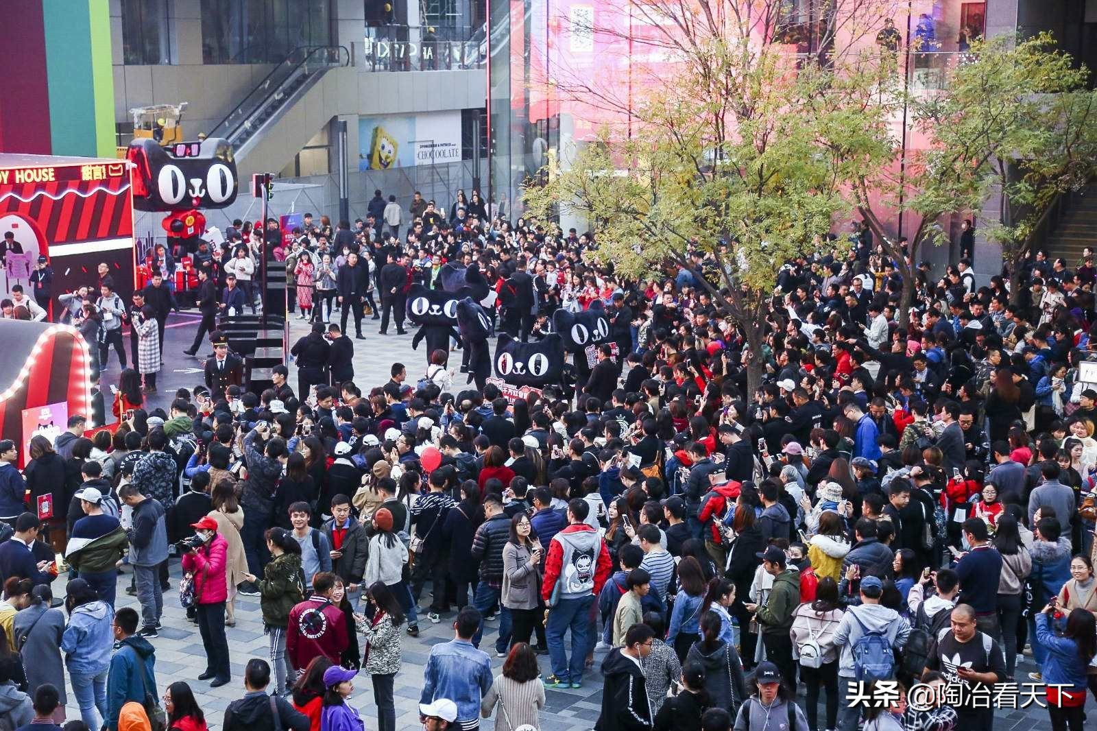 出国旅游买东西必须免税店买吗,出国旅游疯狂购物