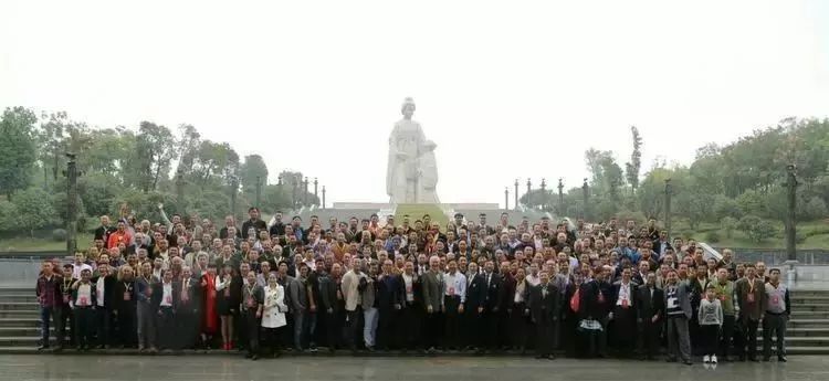 程氏宗亲清明祭祖合影,程氏宗亲最有钱的7个人