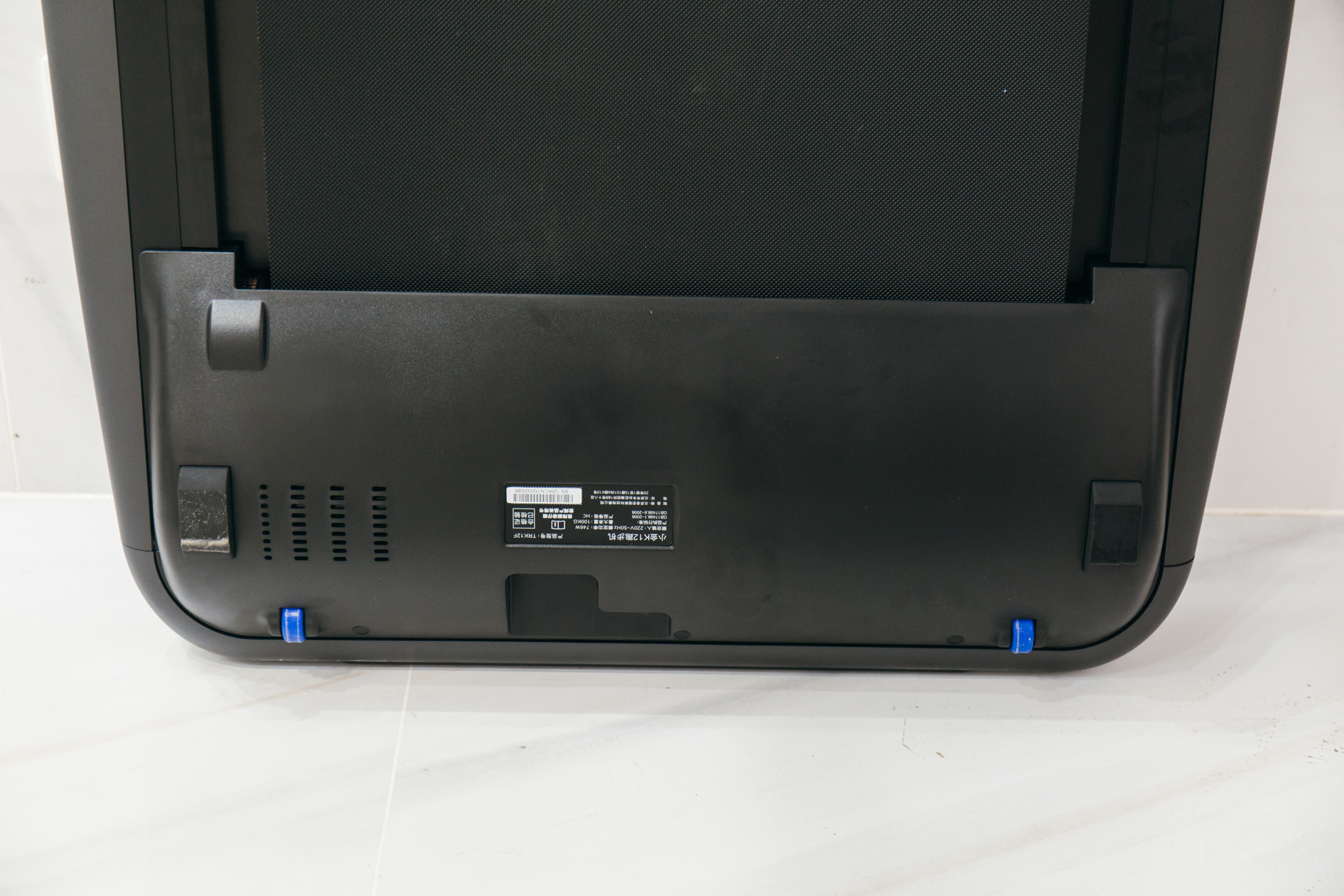 灏忛噾鏅鸿兘鎶樺彔璺戞鏈簁12pro,濂崇敓蹇箰鍚戝墠鍐茶窇姝ユ満