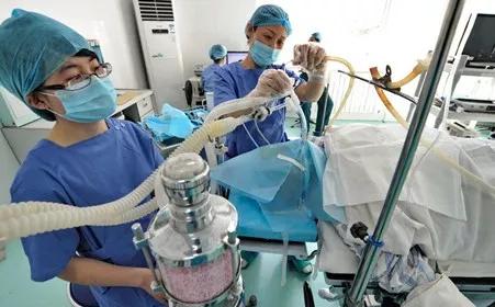 被“网红*肥药减**”毁掉的中国女孩：吃药一时爽，前途火葬场