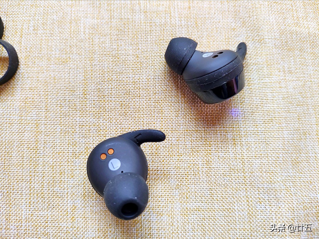 蓝牙耳机怎样才能使用,蓝牙耳机不好使一般怎么整