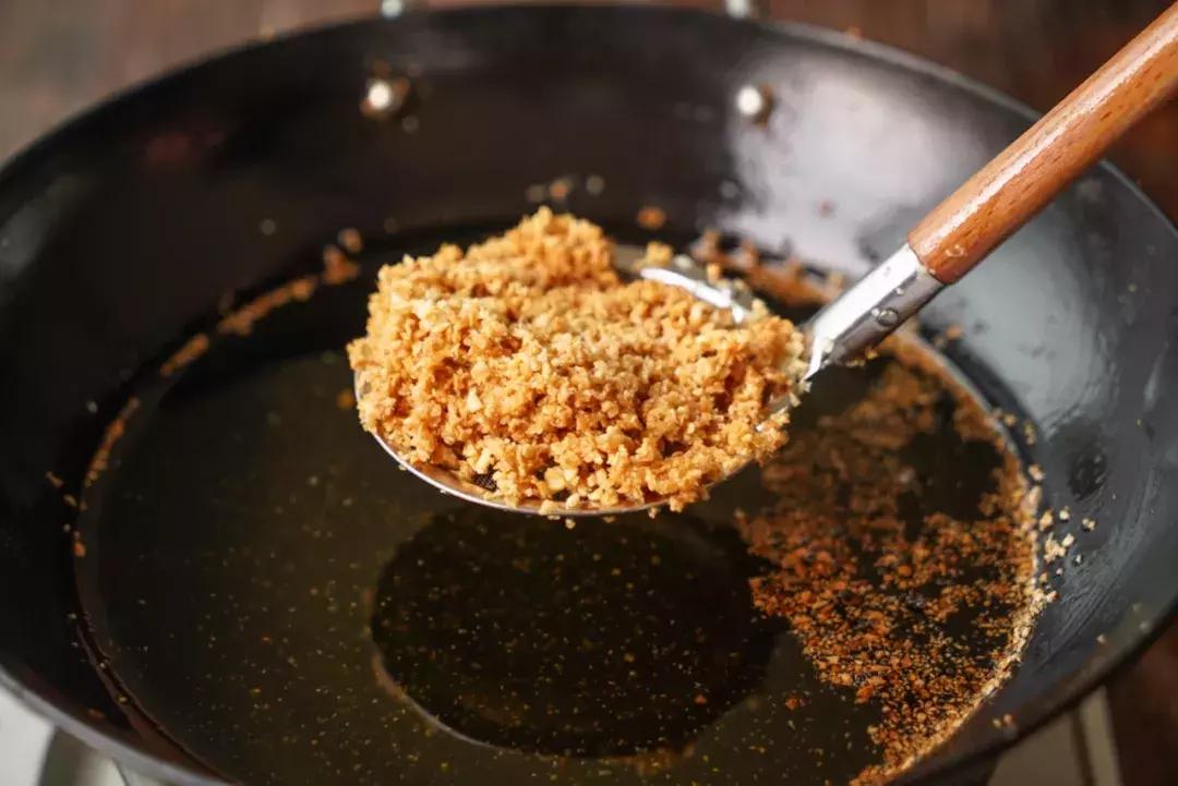 蒜香排骨椒盐排骨最正宗的做法,椒盐蒜香排骨的做法和腌制方法