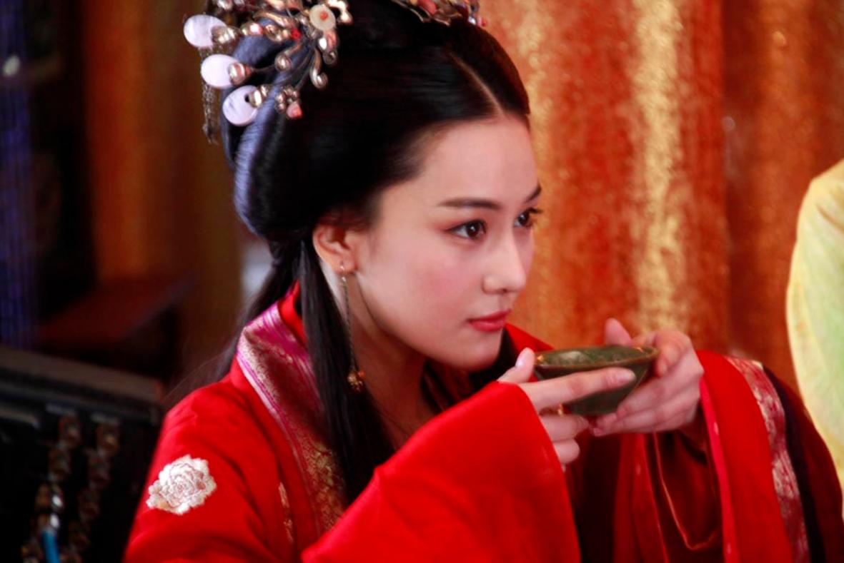 古代正妻死了再娶地位,古代正妻原配