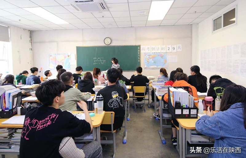 零基础美术生能逆袭上心仪的理想大学？西安丹青易考，了解一下