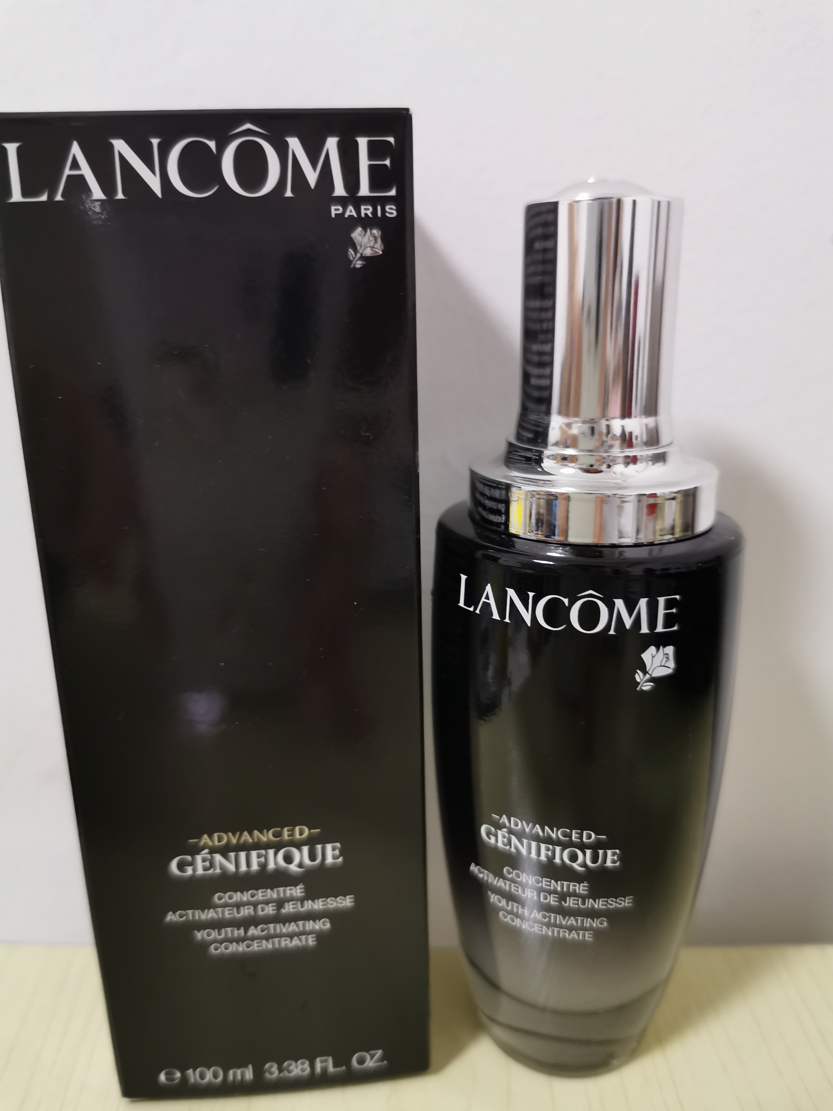 小黑瓶美白保湿,小黑瓶小棕瓶哪个抗老效果更好