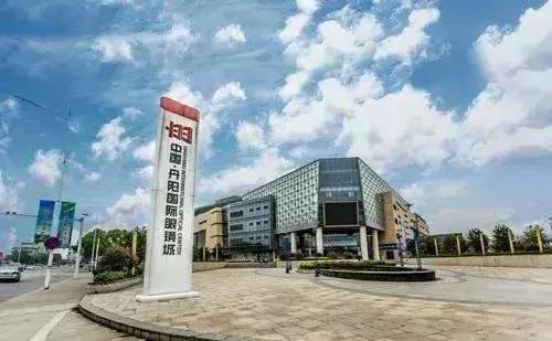 近几年眼镜行业为何走下坡路,眼镜行业怎么走出现在的局面