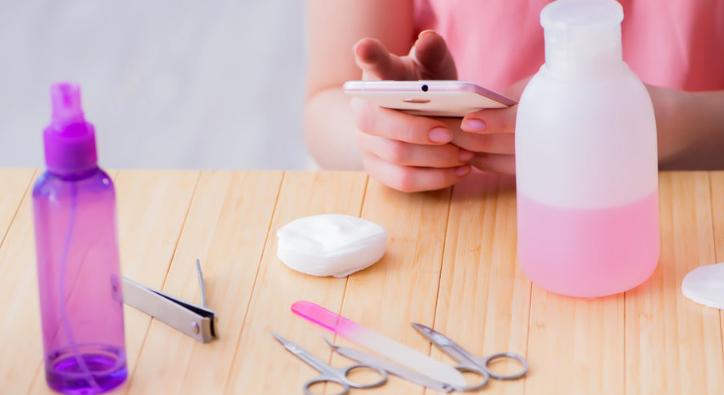 胶水不用买教你在家自制强力胶水,怎么用日常的东西弄强力胶水