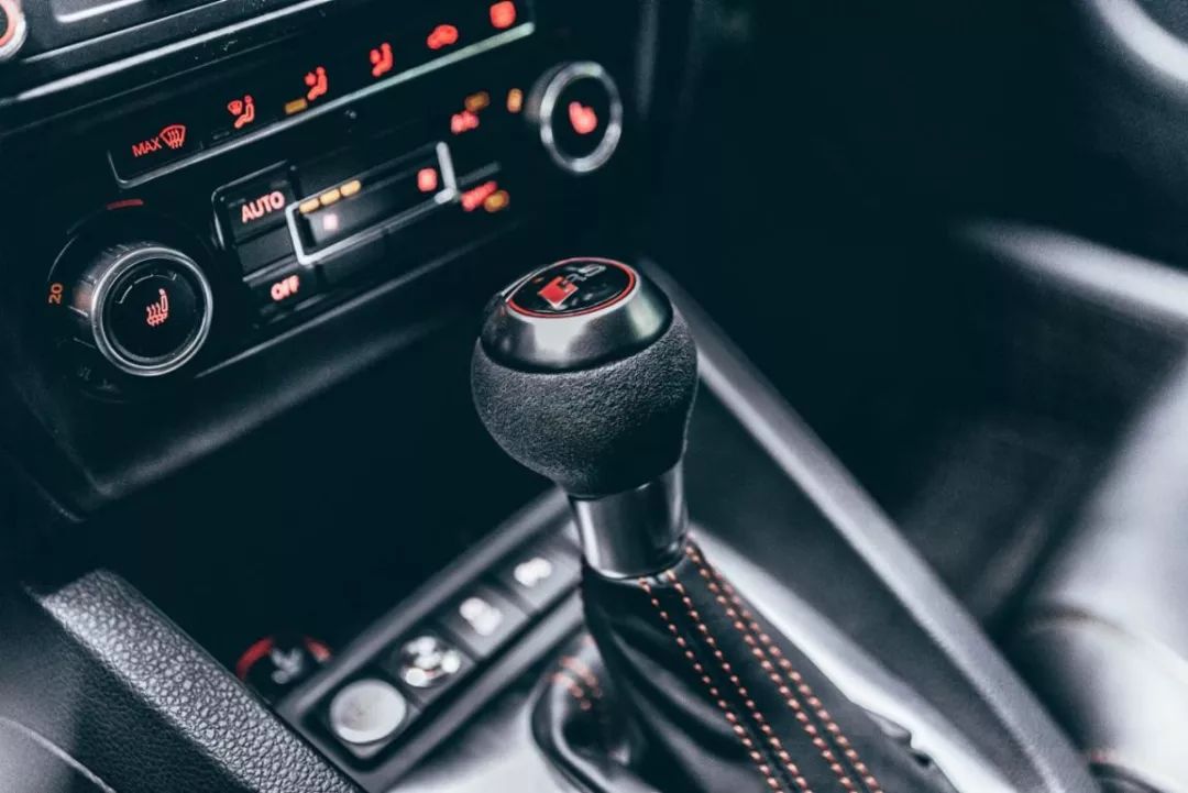 速腾2022款280tsidsg超越版,速腾2022款280tsidsg飞跃版落地