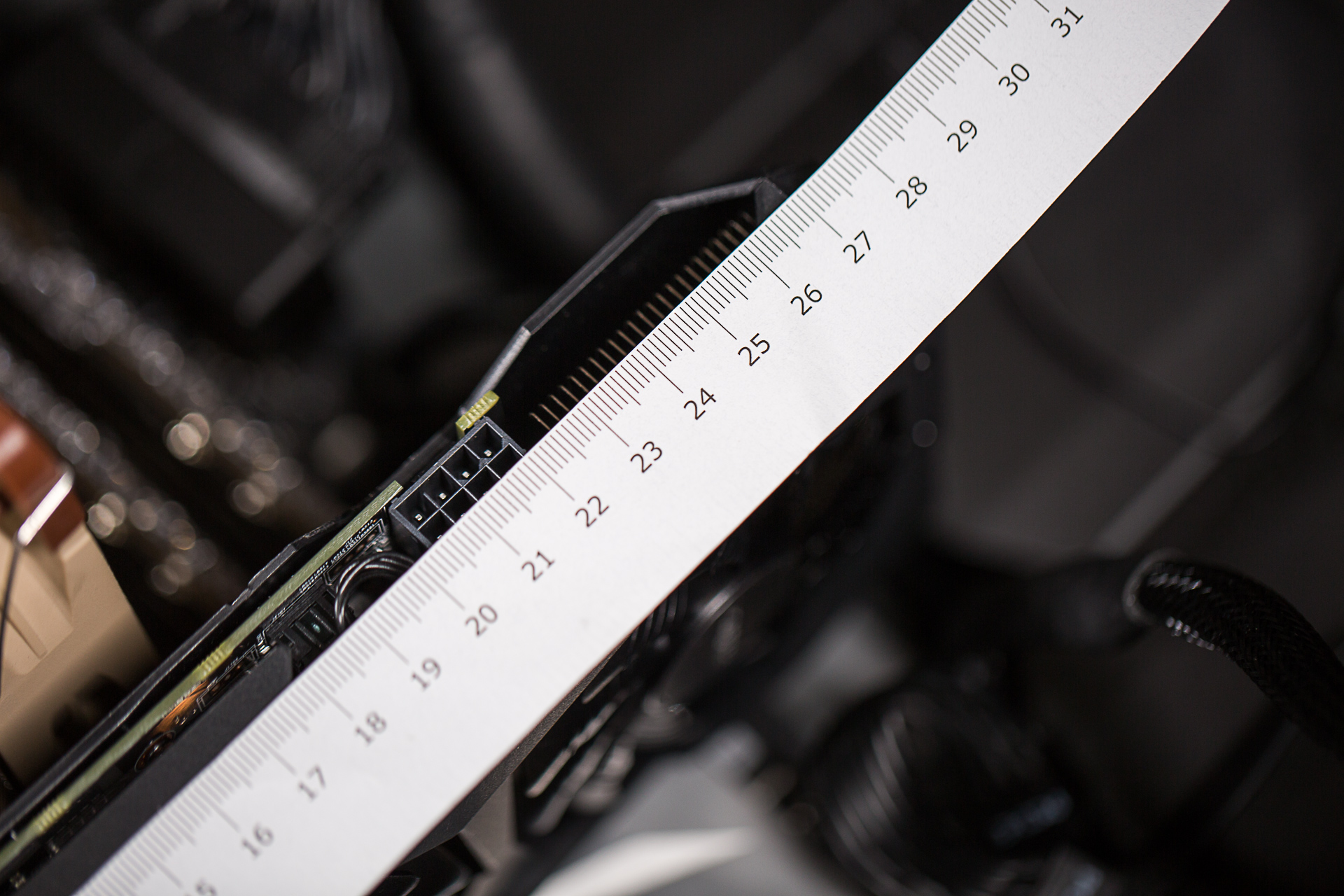 三风扇设计多输出接口的技嘉GTX1660SUPERGAMINGOC显卡实测