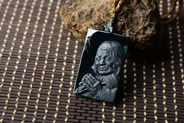 缅甸直播带货翡翠靠什么挣钱,在缅甸做翡翠生意的网红