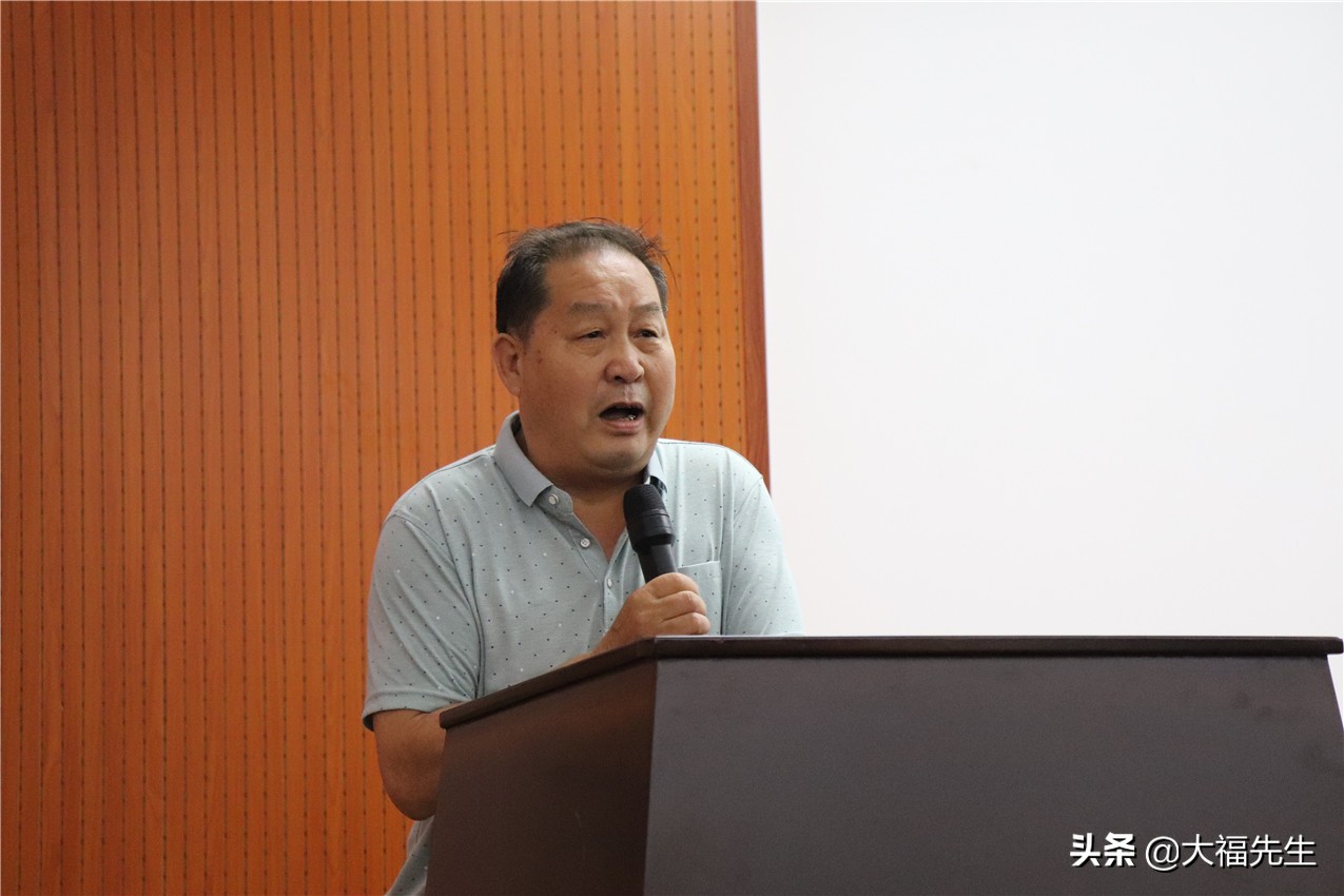 钢铁年代战友重逢,钢铁情怀