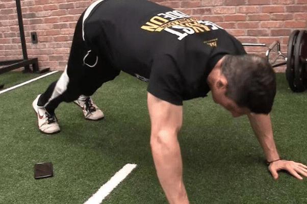 每天做100个俯卧撑需要吃蛋白粉,每日做100个俯卧撑需要放松肌肉吗