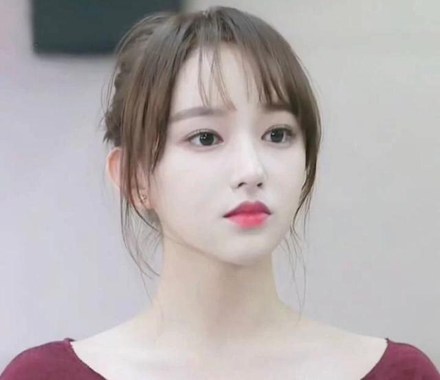 水滴鼻与鹰钩鼻之间的鼻型,男士水滴鼻的鼻型图片