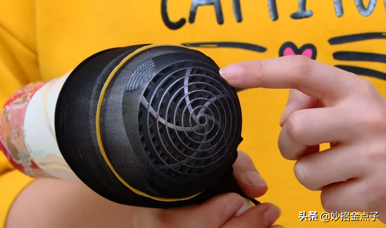 吹风机怎么制作简易吸尘器,如何用吹风机自制吸尘器滤网